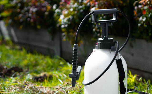 Pesticides prepared on the lawn.