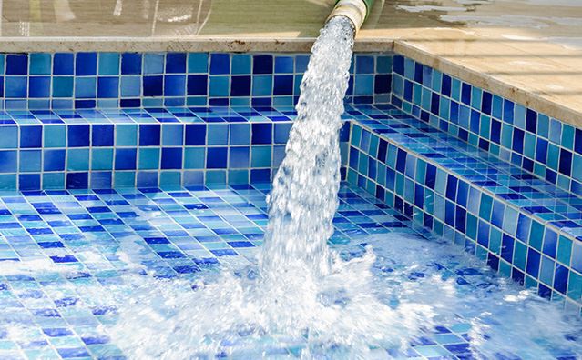 Filling swimming pool